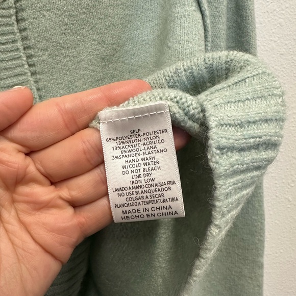 Elegant Mint and Beige Women's Cardigan - Picture 3 of 4